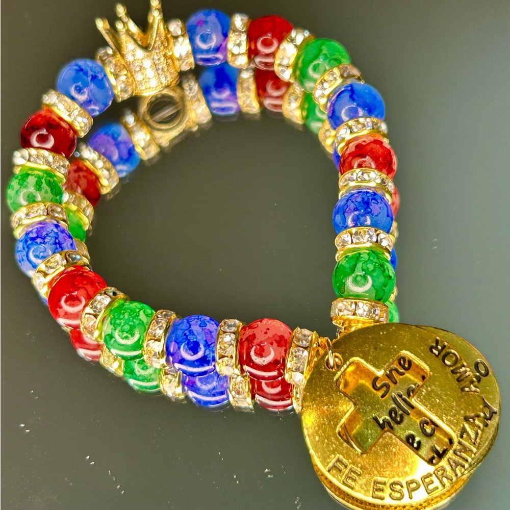 “Faith Love Hope” | Elegant Multicolor Beaded Bracelet with Gold Charm